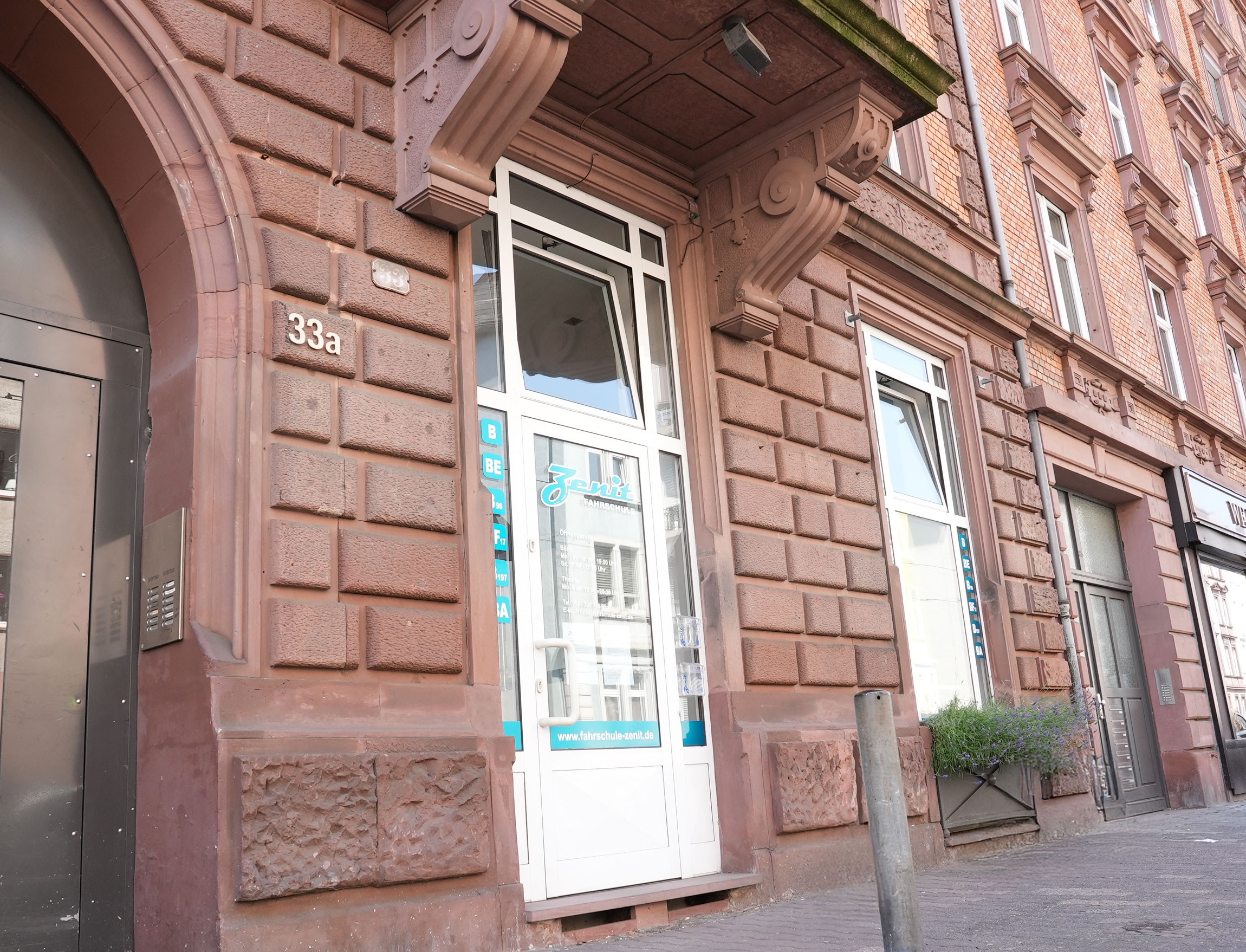 Fahrschule Zenit Frankfurt-Sachsenhausen